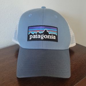 Two-tone blue Patagonia trucker hat